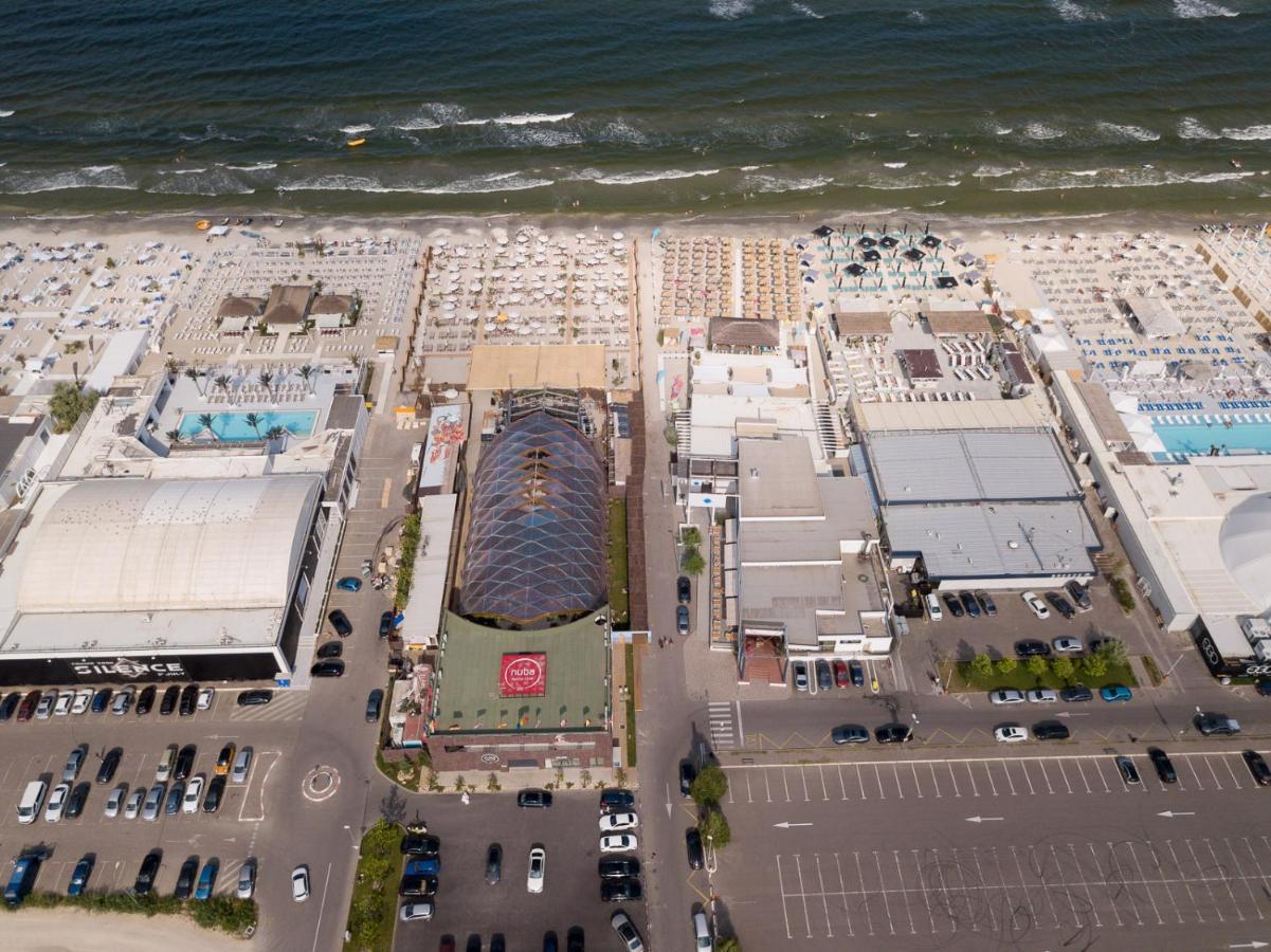Apartament Bulevard - Summerland Mamaia Buitenkant foto